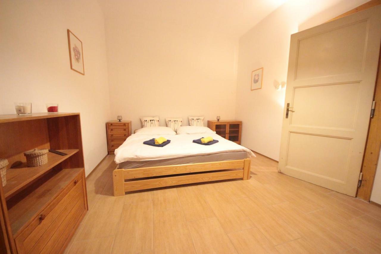 Gallery Apartment Praha Bagian luar foto