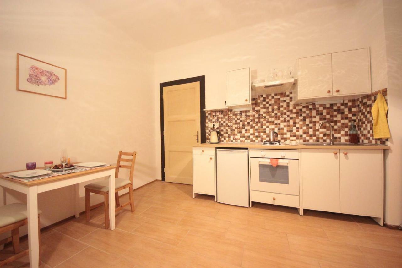 Gallery Apartment Praha Bagian luar foto
